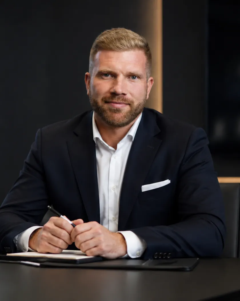 Victor Straßner am Besprechungstisch